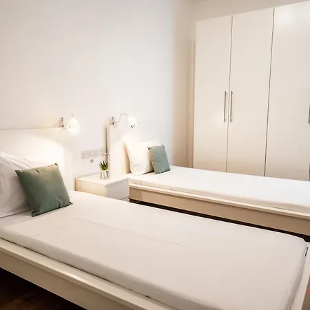 Apartment Serene 3-bedroom Escape In The Countryside