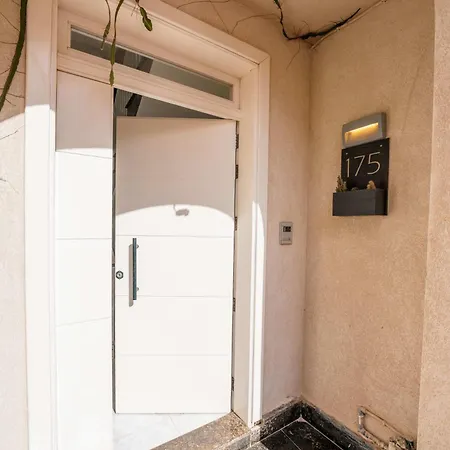 Serene 3-bedroom Escape In The Countryside *