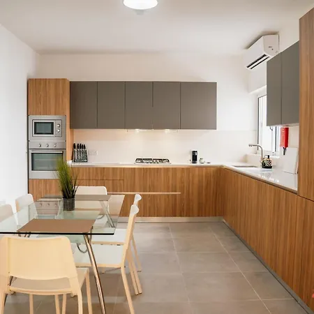 Apartment Serene 3-bedroom Escape In The Countryside *